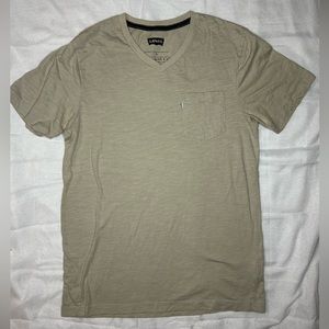 Men’s Levi’s beige pocket tee v neck small